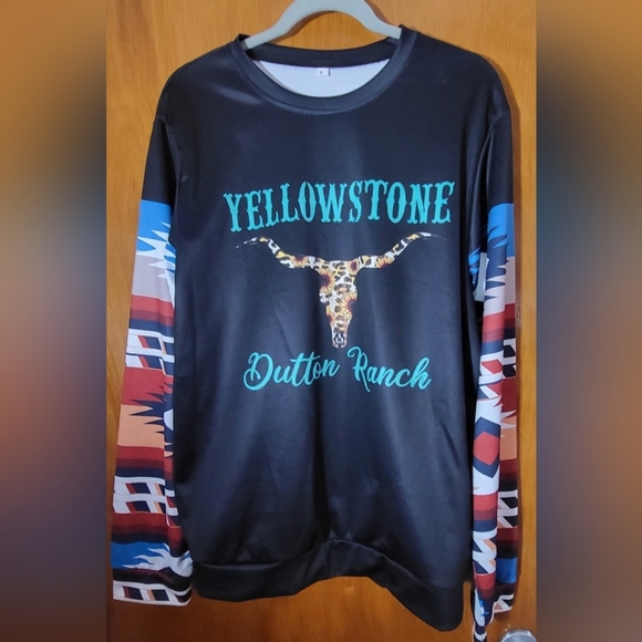 YELLOWSTONE  Pullover  Size L - Picture 1 of 3